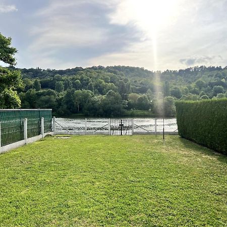 Charmant Chalet En Bord De Seine Saint-Pierre-du-Vauvray Екстериор снимка