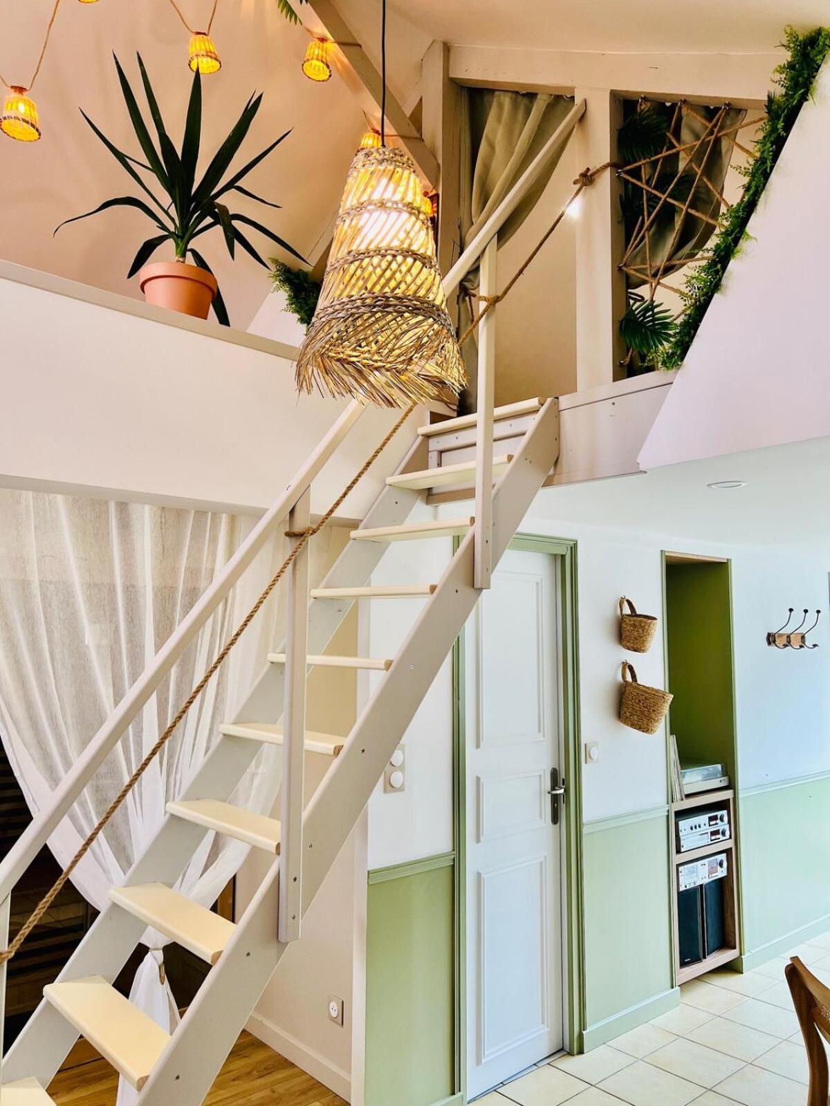 Charmant Chalet En Bord De Seine Saint-Pierre-du-Vauvray Екстериор снимка