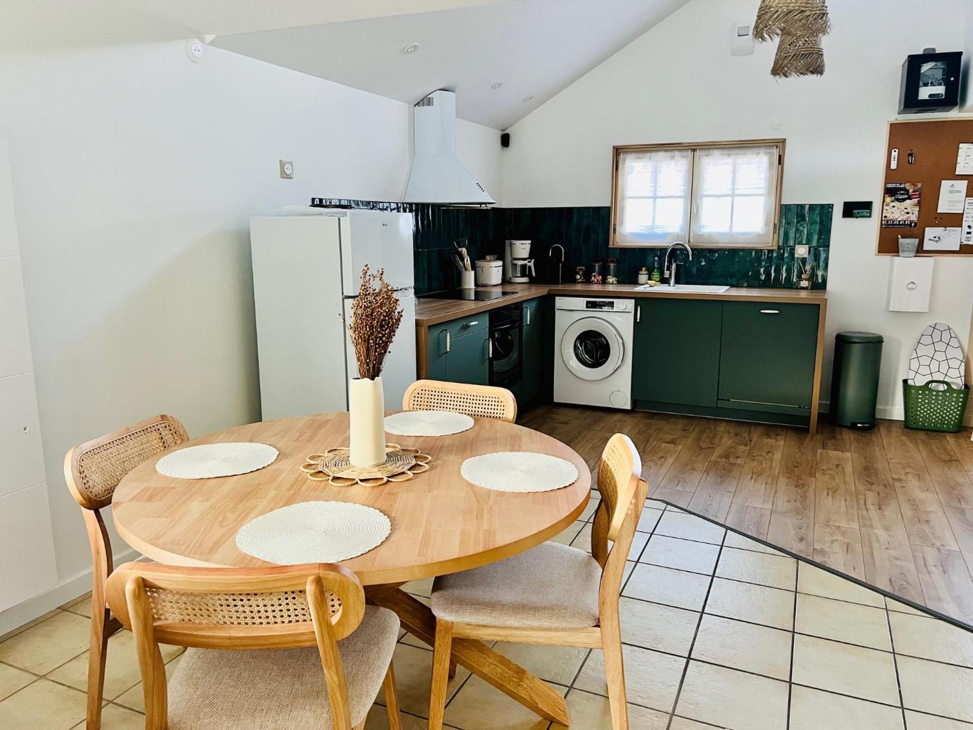 Charmant Chalet En Bord De Seine Saint-Pierre-du-Vauvray Екстериор снимка